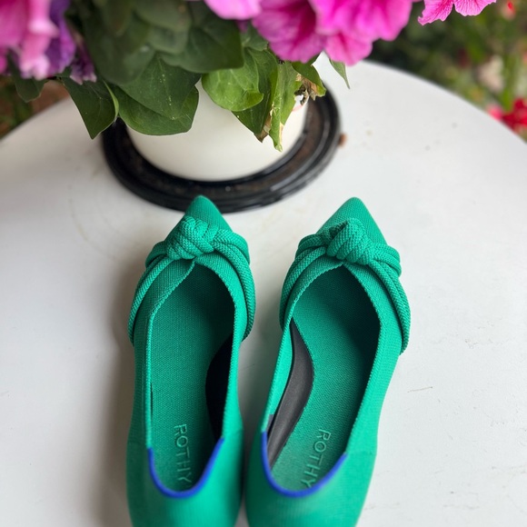 *Like New* Rothy's Knot Pointed Toe Flats in Emerald Green - Picture 7 of 8